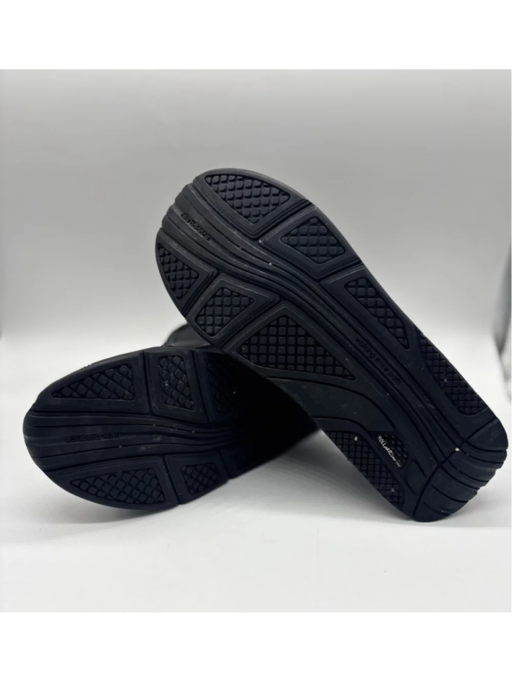 New Balance product pair